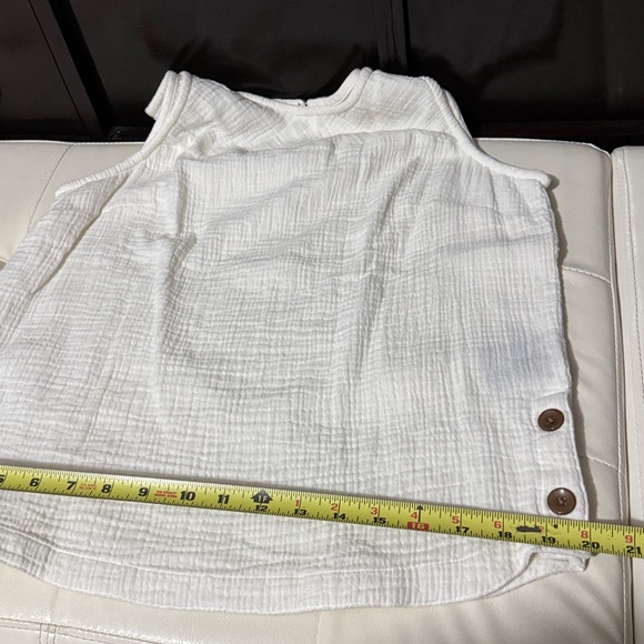 Kuhl “Klover” Organic Cotton Sleeveless-Side Button Detail-Relaxed Fit-M-White - Picture 13 of 15